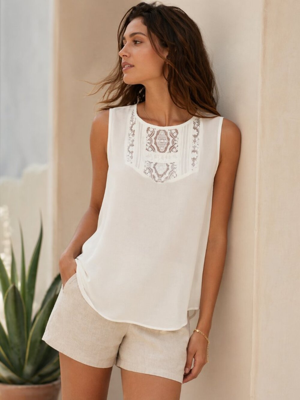DR2 Women’s White Sheer Sleeveless Lace Yoke Blouse Sz XS - Picture 4 of 12